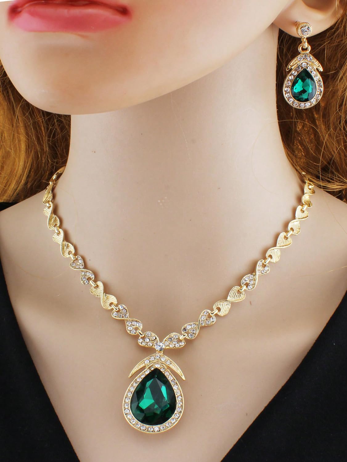 Stylish Design Fancy Crystal Necklace Jewellery Set