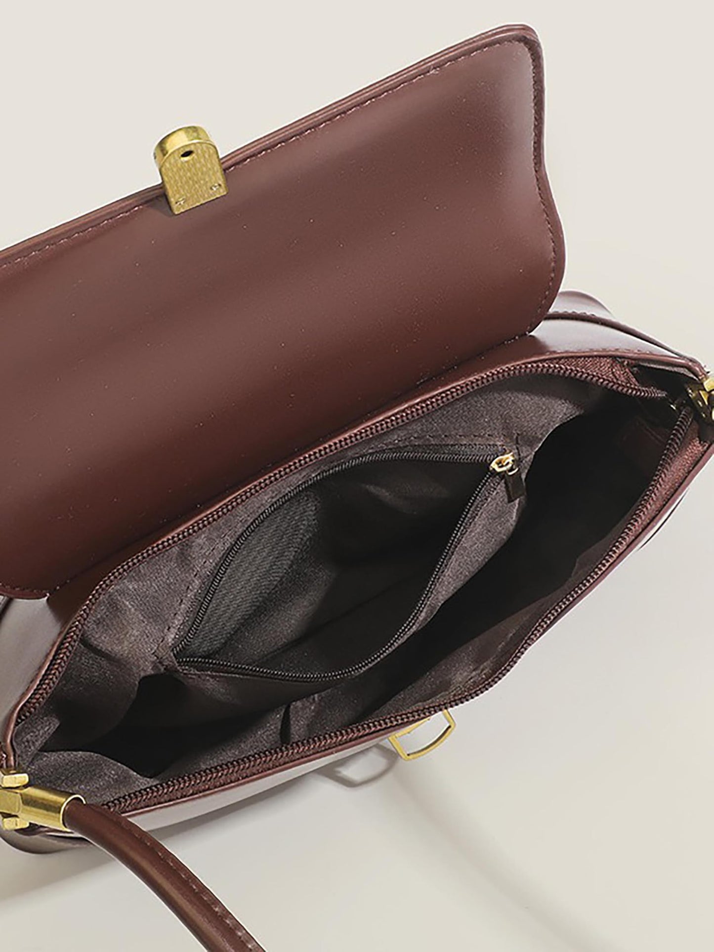 Leather Shoulder Bag for Women | Stylish Retro Brown Underarm Purse with Gold Hardware & Durable Strap | Elegant Baguette Handbag