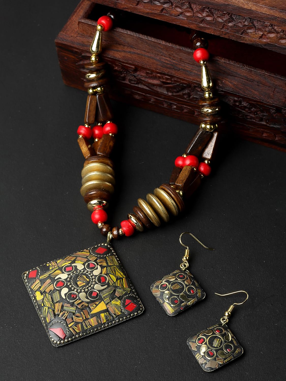 Latest Stylish Traditional Tibetan Pendant Necklace Jewellery Set